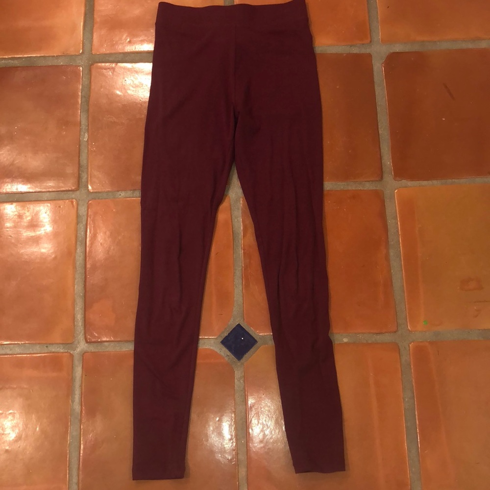 Maroon leggings
